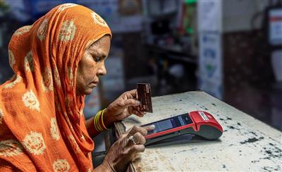 Paytm Card Swiping Machine ₹2,121 Incl. GST | Low MDR Plans