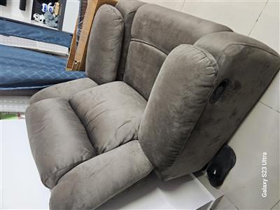 Recliner sofa