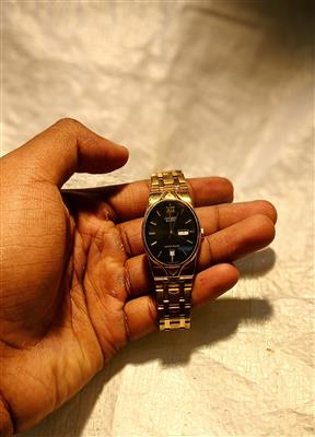 Citizen Vintage Gold Quartz Watch Unisex Luxury Classic Day Date Premium Wristwe