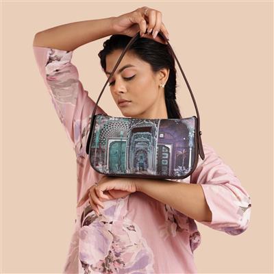 Buy Trendy Women’s Bags Online – Handcrafted & Art-Inspired Designs