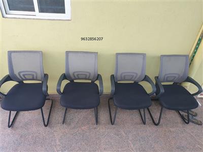 Office executive Chairs in very good condition for sale - Total 11 Nos - Nego