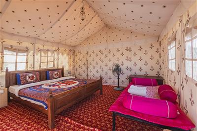 Jaisalmer Camp Package