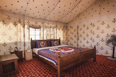 Jaisalmer Camp Package