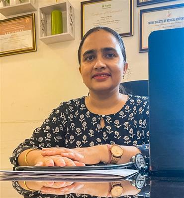 Looking for the Best Fissure Specialist in Noida for Anal Fissure Treatment?