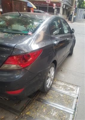 Verna sedan primium car fludic shape