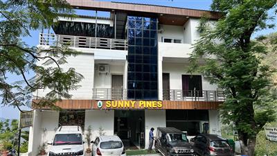 Best Resort in Lansdowne for a Family Getaway